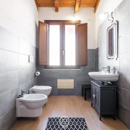 Estay - Flamingo Courtyard Retreat 아파트